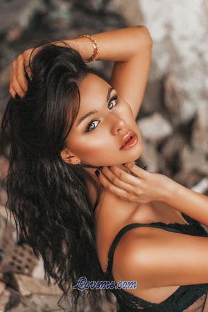 195417 - Kristina Age: 27 - Russia